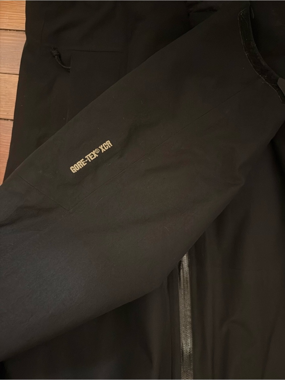 • Arc'teryx MACAI-GORE-TEX Shell Jacket • - Picture 3 of 12